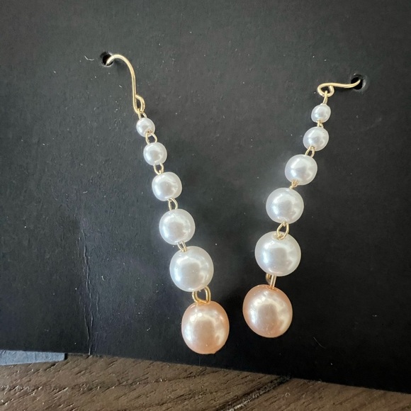 NEW with Tags (NWT) Lulus nickel free evening earrings - Picture 3 of 6